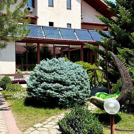 Tian-Shan Hotel Bishkek Exteriör bild