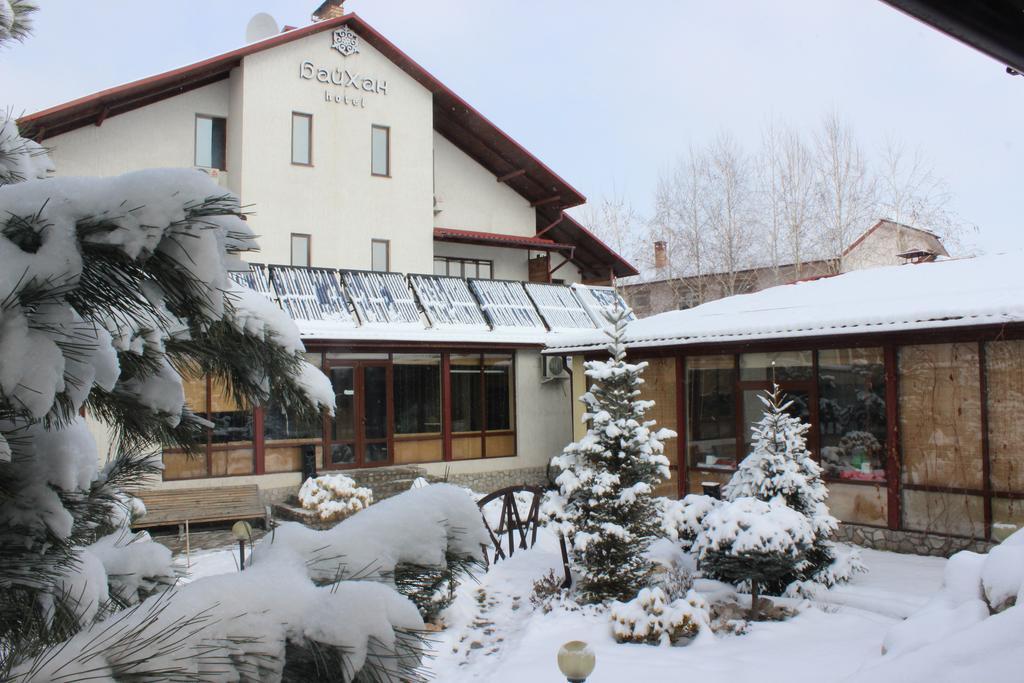Tian-Shan Hotel Bishkek Exteriör bild